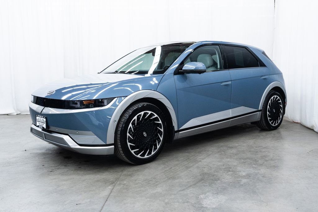 Used 2024 Hyundai Ioniq 5 Limited image 3