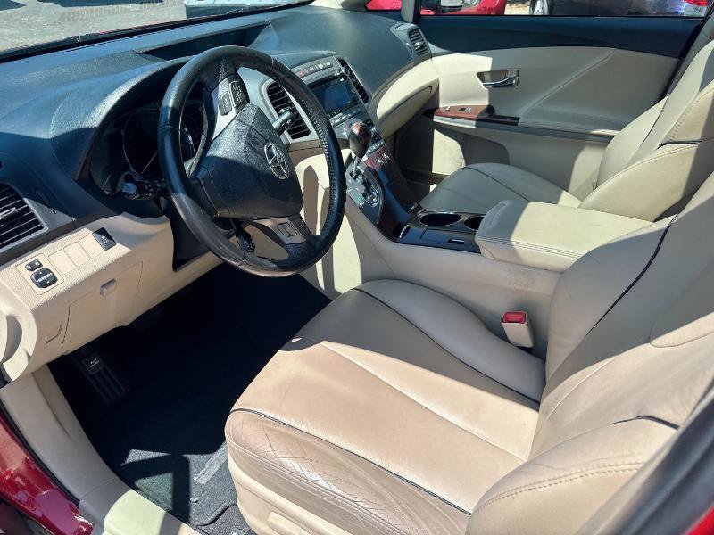 Used 2011 Toyota Venza AWD w/ Comfort Pkg image 10