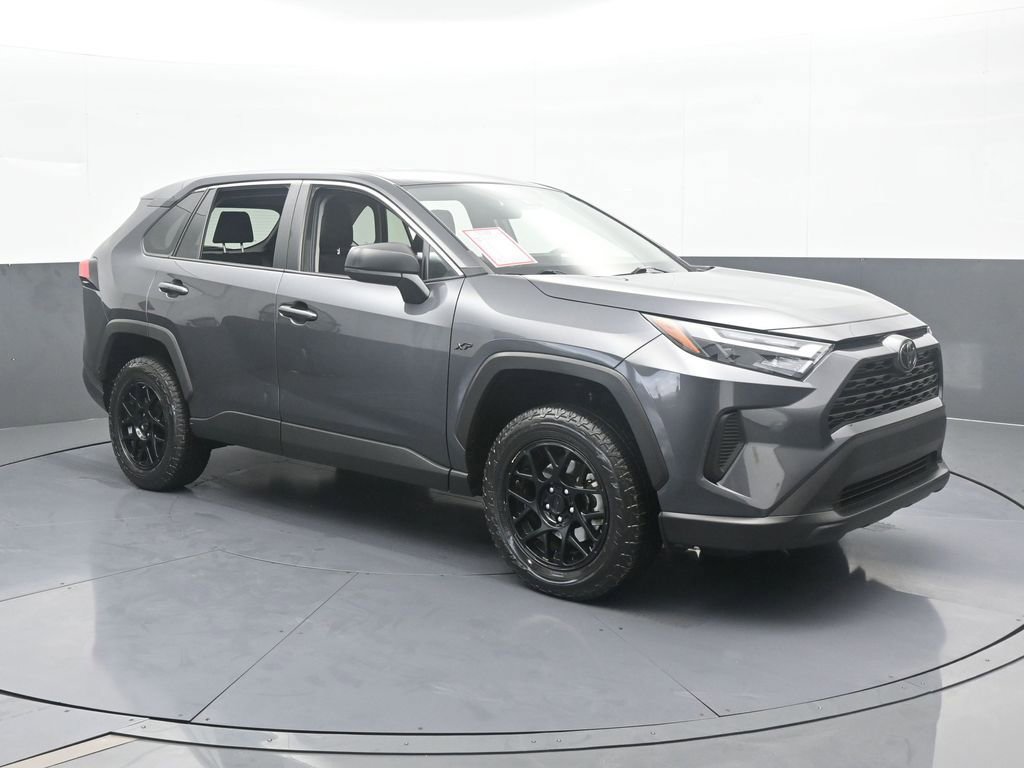 Used 2023 Toyota RAV4 LE image 8