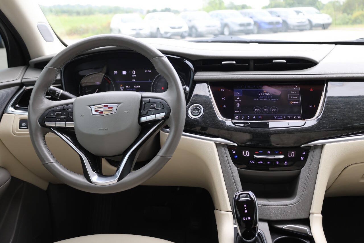 Used 2022 Cadillac XT6 Premium Luxury w/ Technology Package AWD/4WD image 25