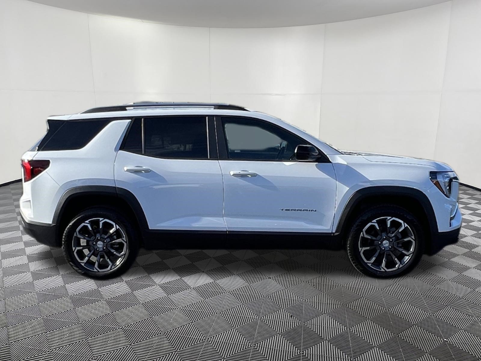 New 2027 GMC Terrain Elevation w/ Elevation Premium Package AWD/4WD image 7