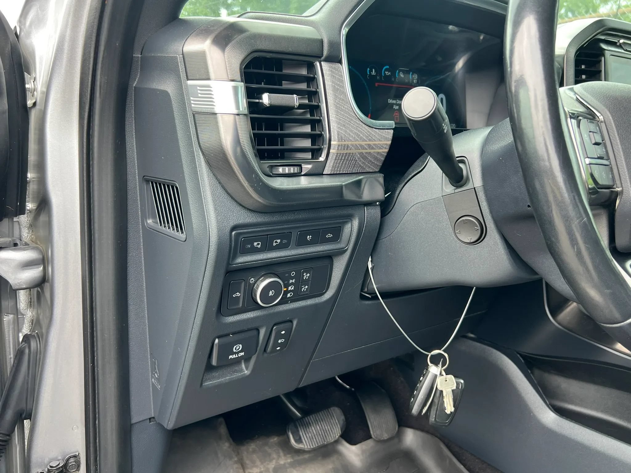 Used 2021 Ford F150 Platinum w/ Equipment Group 701A High AWD/4WD image 13