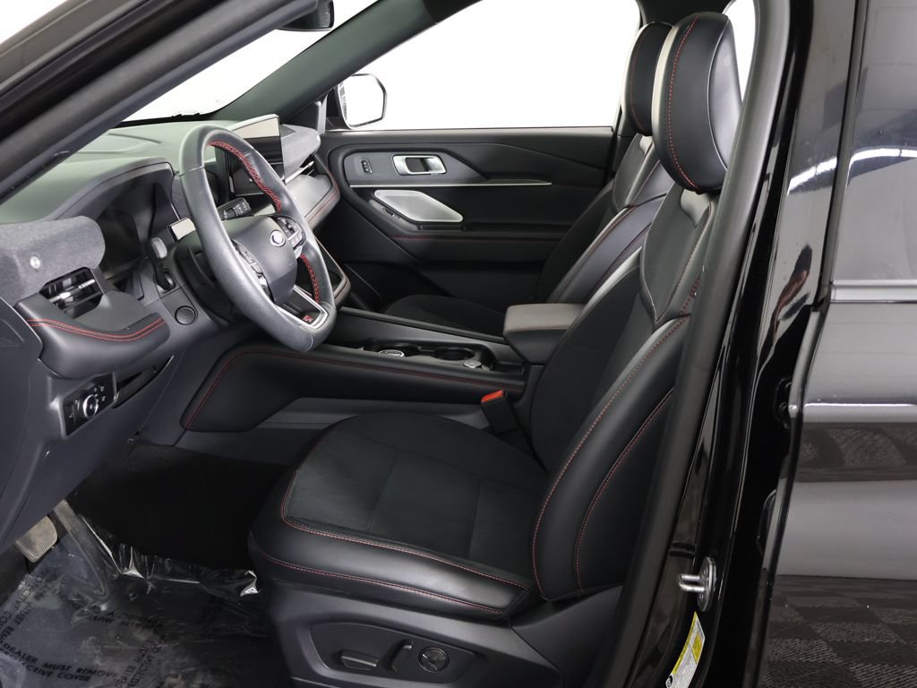 Used 2025 Ford Explorer ST AWD/4WD image 38