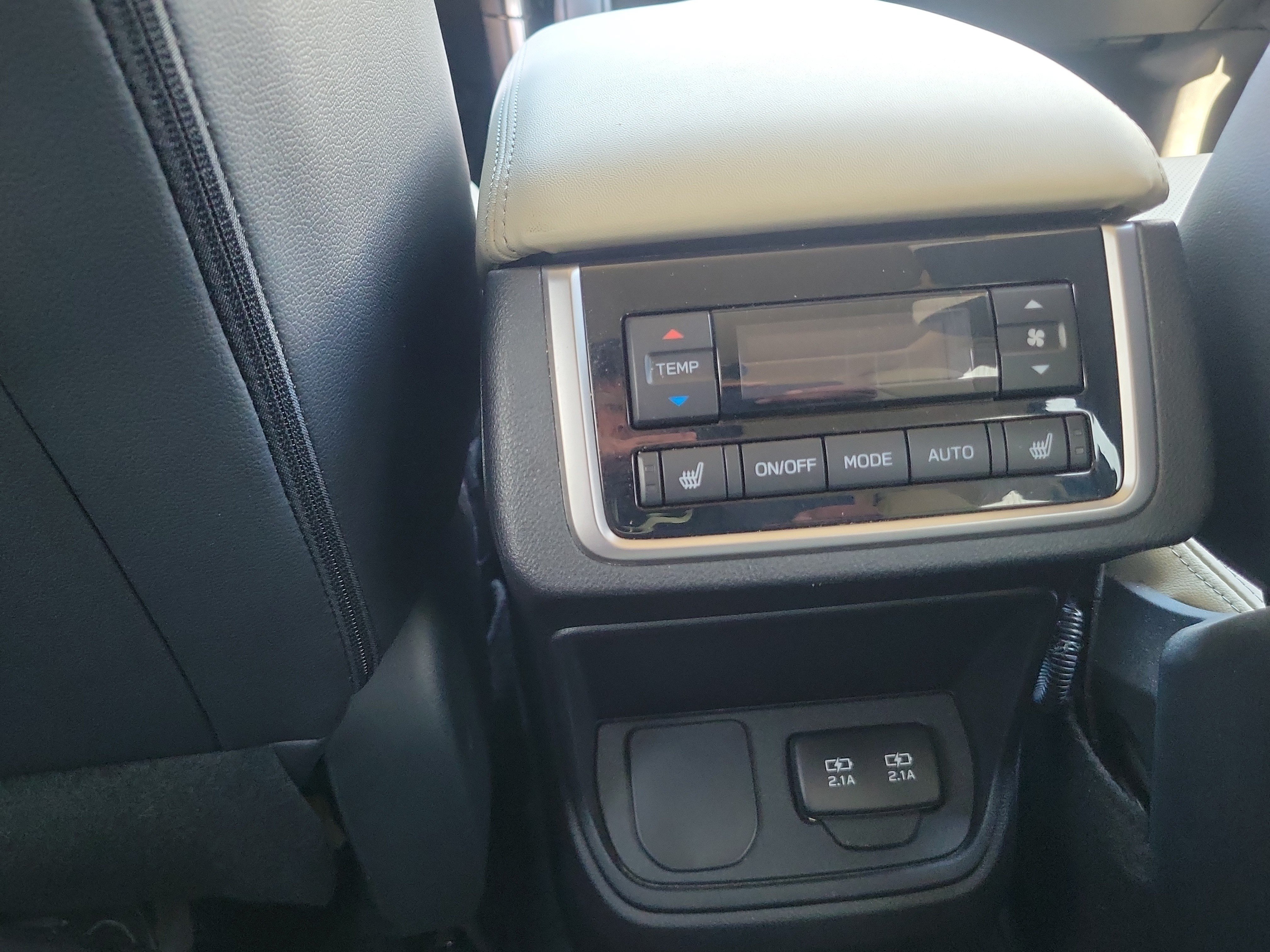 Used 2022 Subaru Ascent Limited w/ Technology Package AWD/4WD image 15