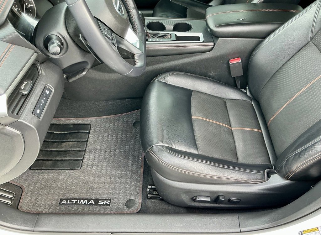 Used 2021 Nissan Altima 2.5 SR w/ SR Premium Package image 42