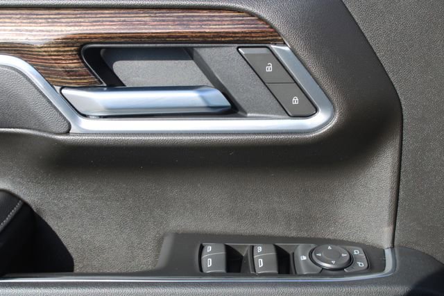 Used 2025 GMC Sierra 1500 Elevation w/ Preferred Package image 21