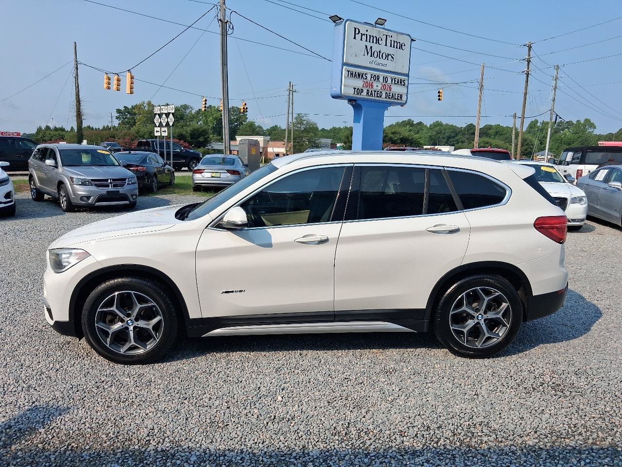 Used 2018 BMW X1 xDrive28i AWD/4WD image 2