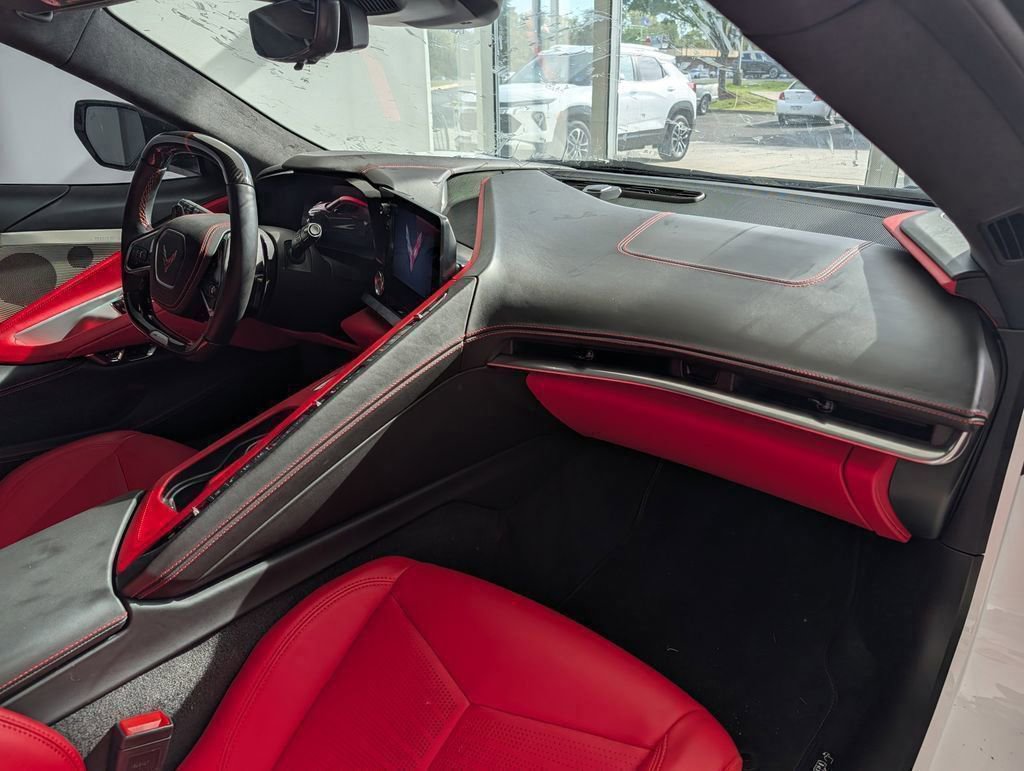 Used 2025 Chevrolet Corvette Z06 w/ Battery Protection Package image 12