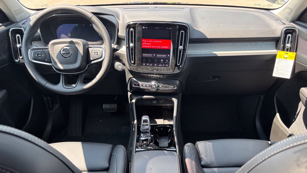 New 2026 Volvo XC40 B5 Plus w/ Protection Package Premier AWD/4WD image 10