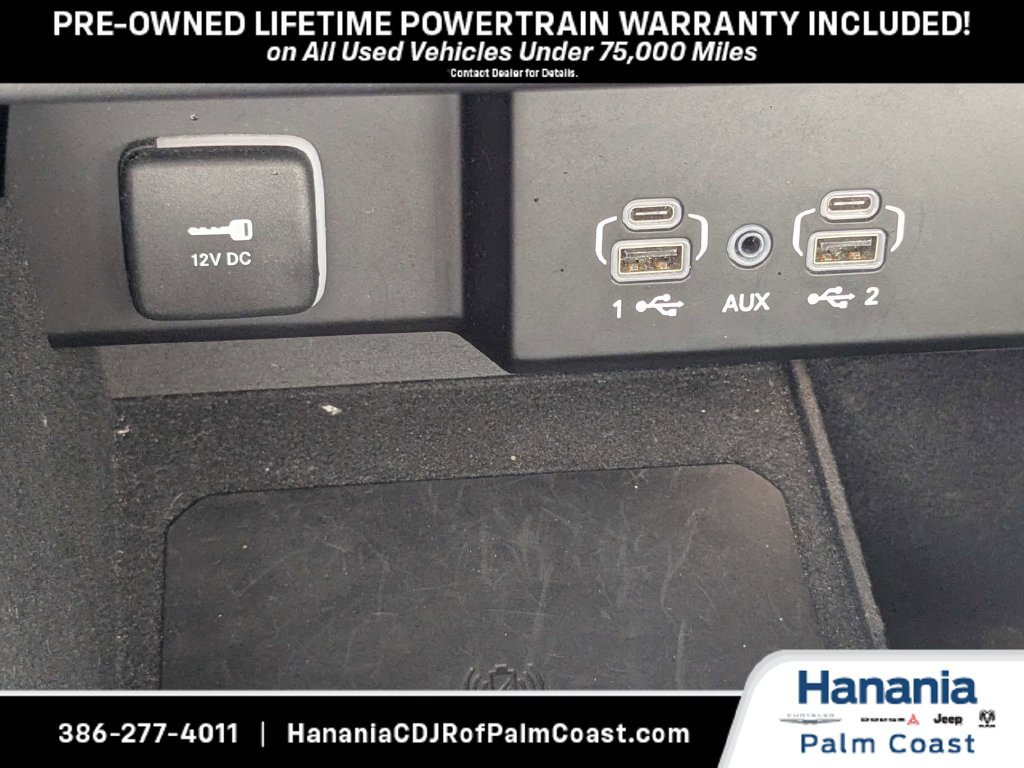 Used 2024 Jeep Wagoneer L Series II RWD image 24