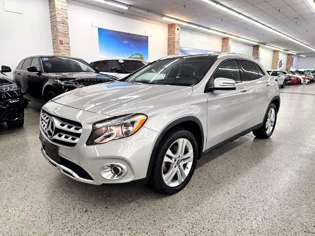 Used 2018 Mercedes-Benz GLA 250 4MATIC w/ Premium Package image 1