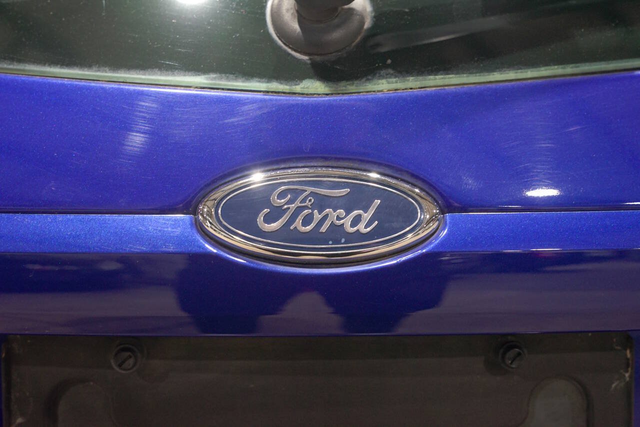 Used 2003 Ford Focus SVT FWD image 22
