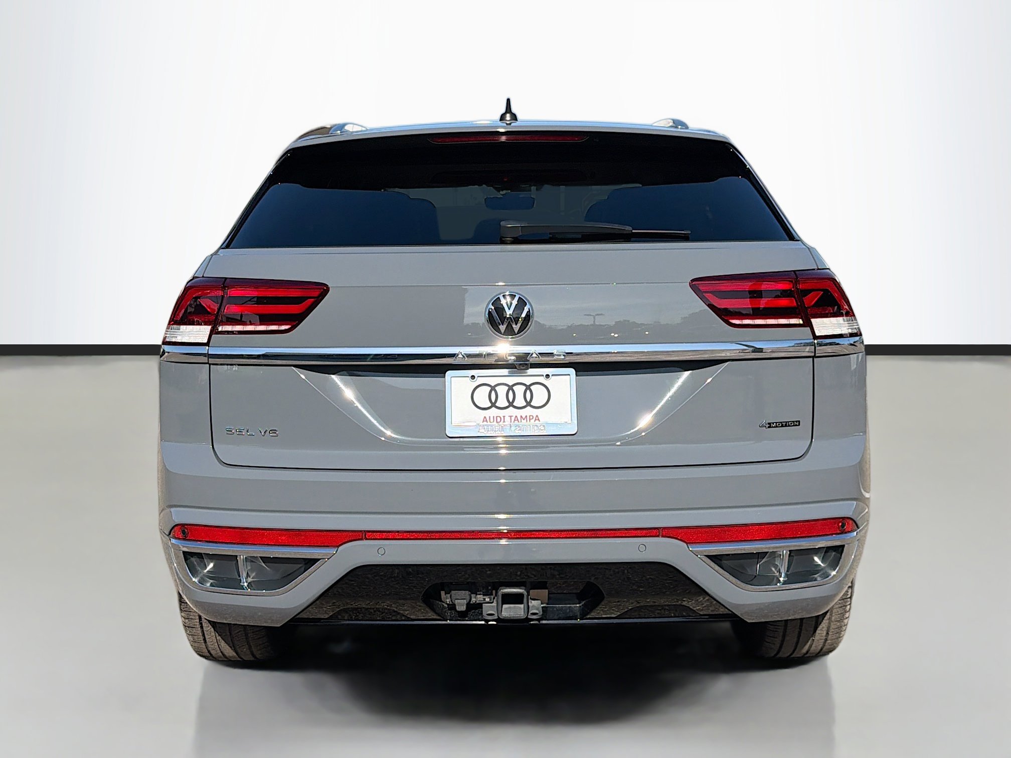 Used 2023 Volkswagen Atlas Cross Sport SEL Premium R-Line image 4