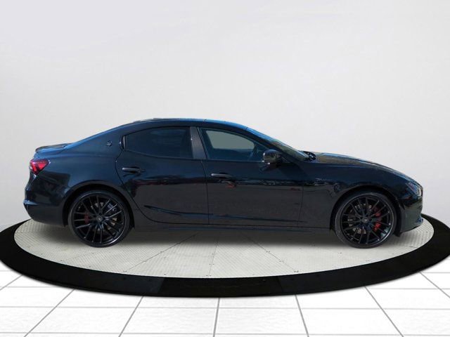 Used 2021 Maserati Ghibli S GranSport image 2