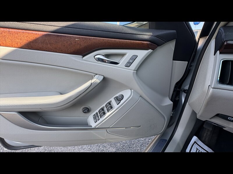 Used 2011 Cadillac CTS Luxury AWD/4WD image 14