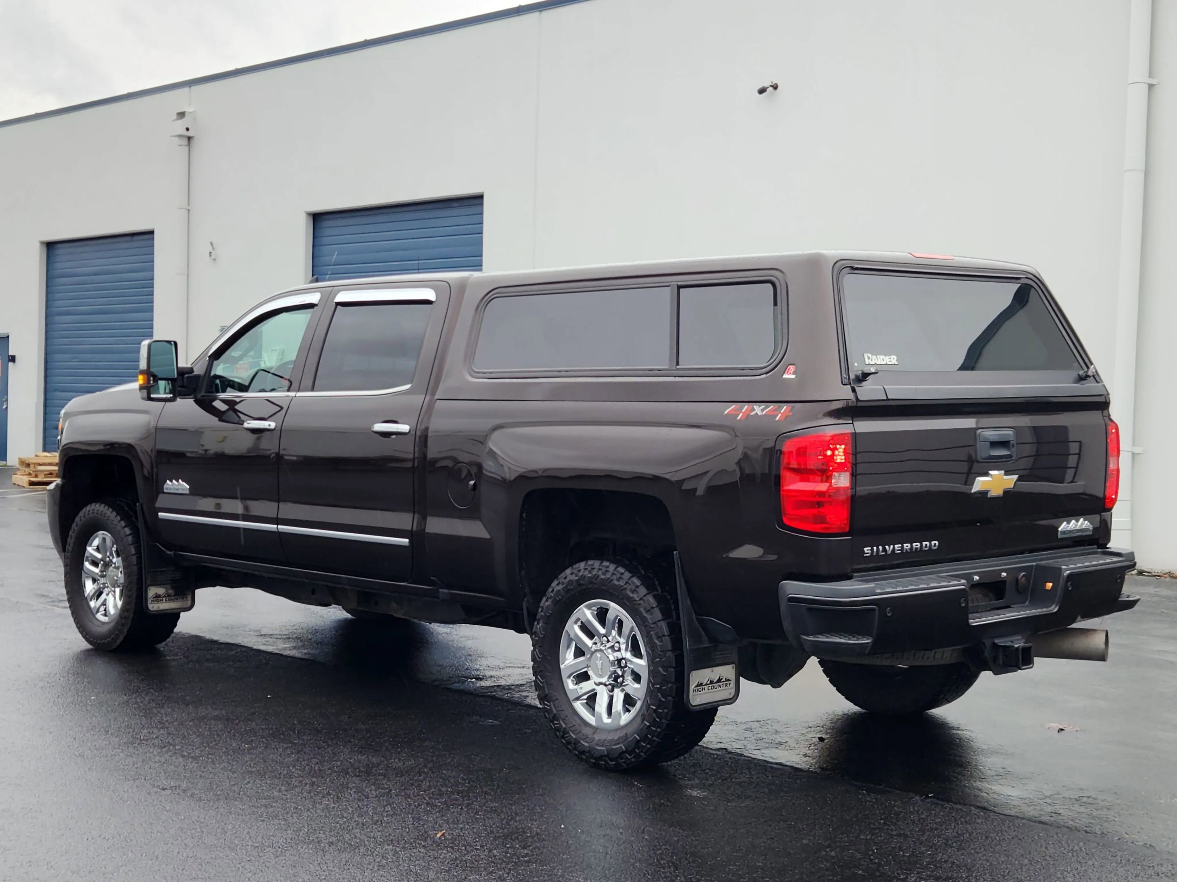 Used 2018 Chevrolet Silverado 3500 High Country AWD/4WD image 3