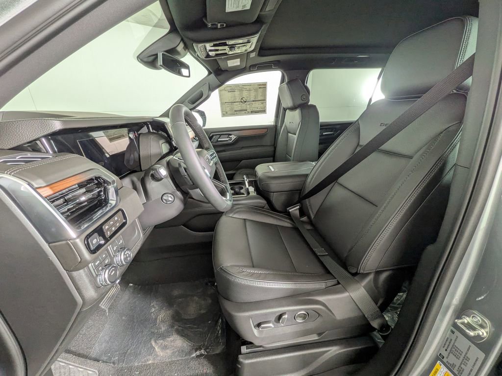 New 2026 GMC Yukon XL Denali w/ Sun & Power Step Package image 17