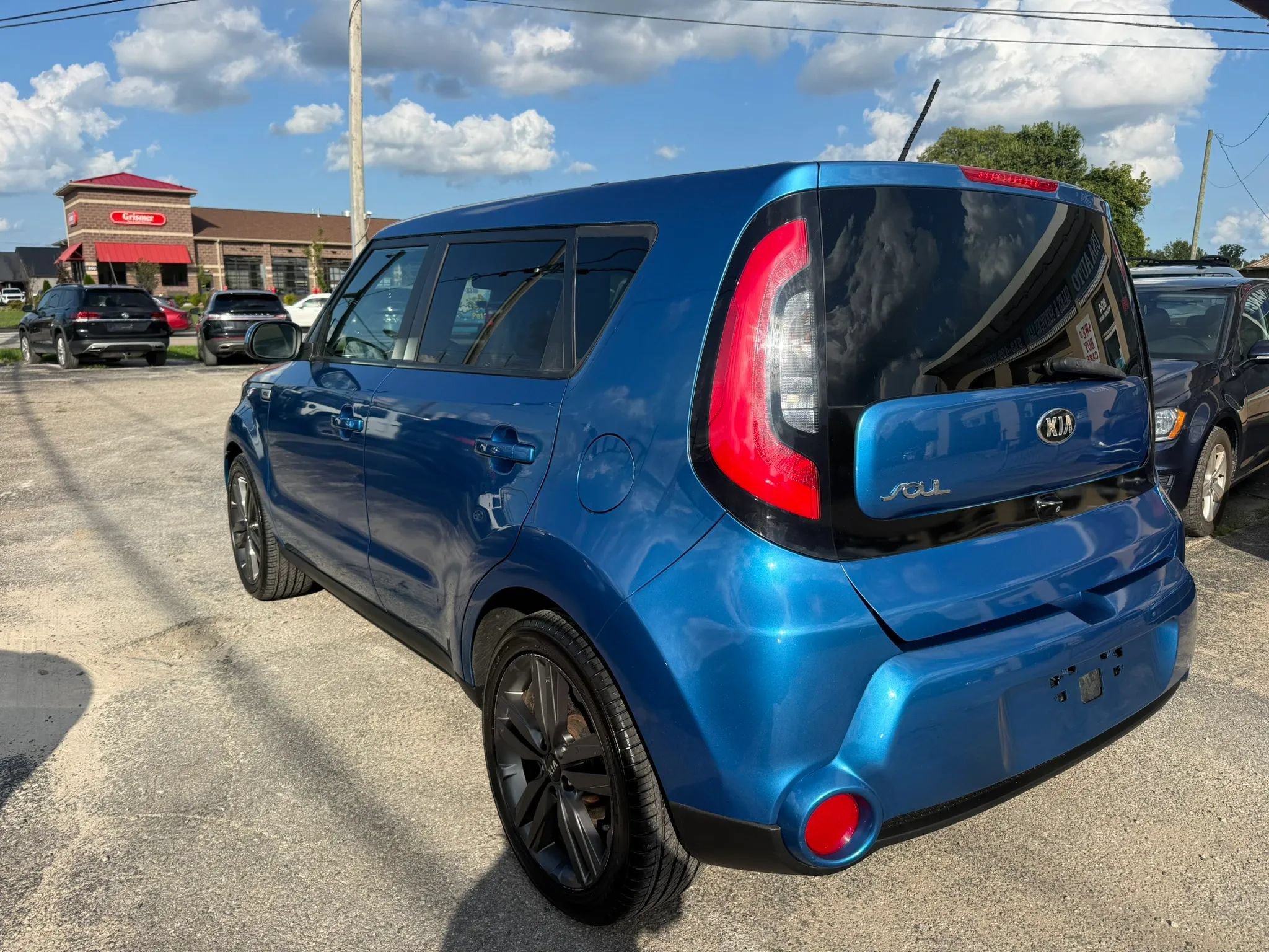 Used 2015 Kia Soul + w/ Audio Package FWD image 4
