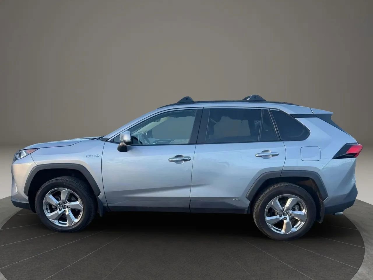 Used 2020 Toyota RAV4 Limited w/ Limited Grade Weather Package image 8