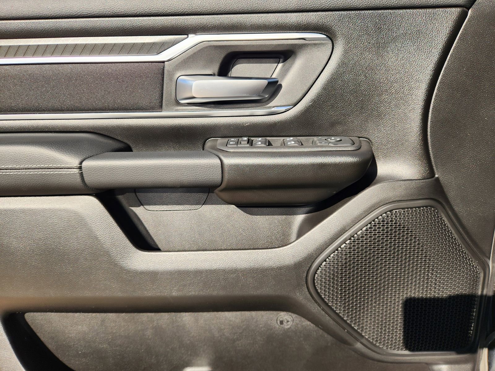 New 2026 RAM 1500 4x4 Crew Cab image 19