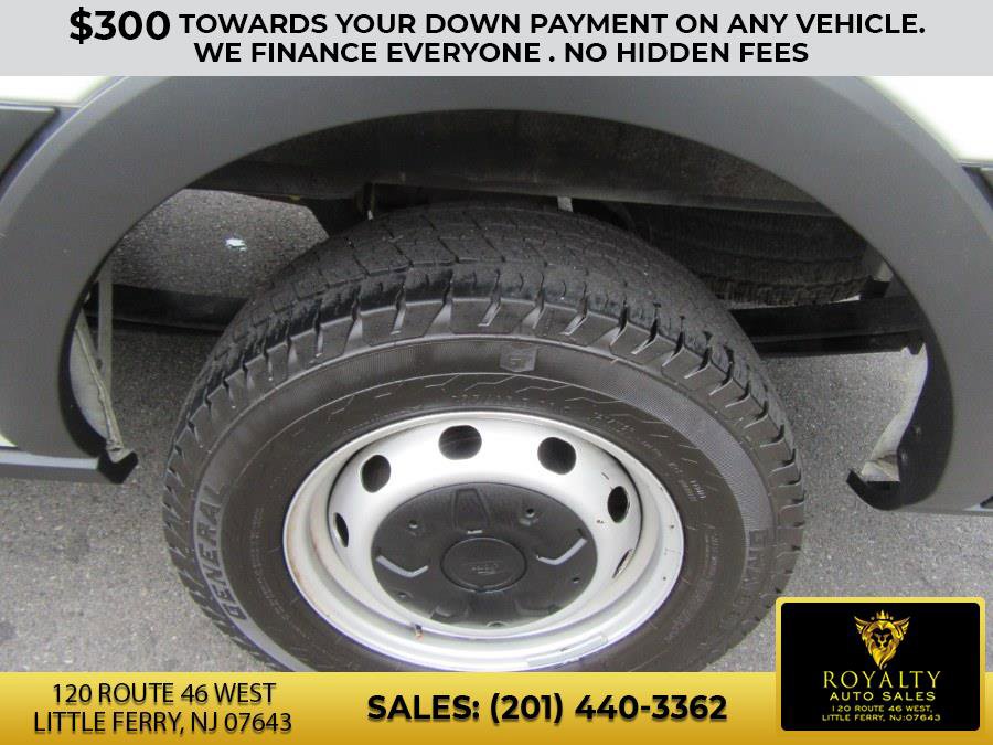 Used 2020 Ford Transit 250 Medium Roof w/ Load Area Protection Package image 11