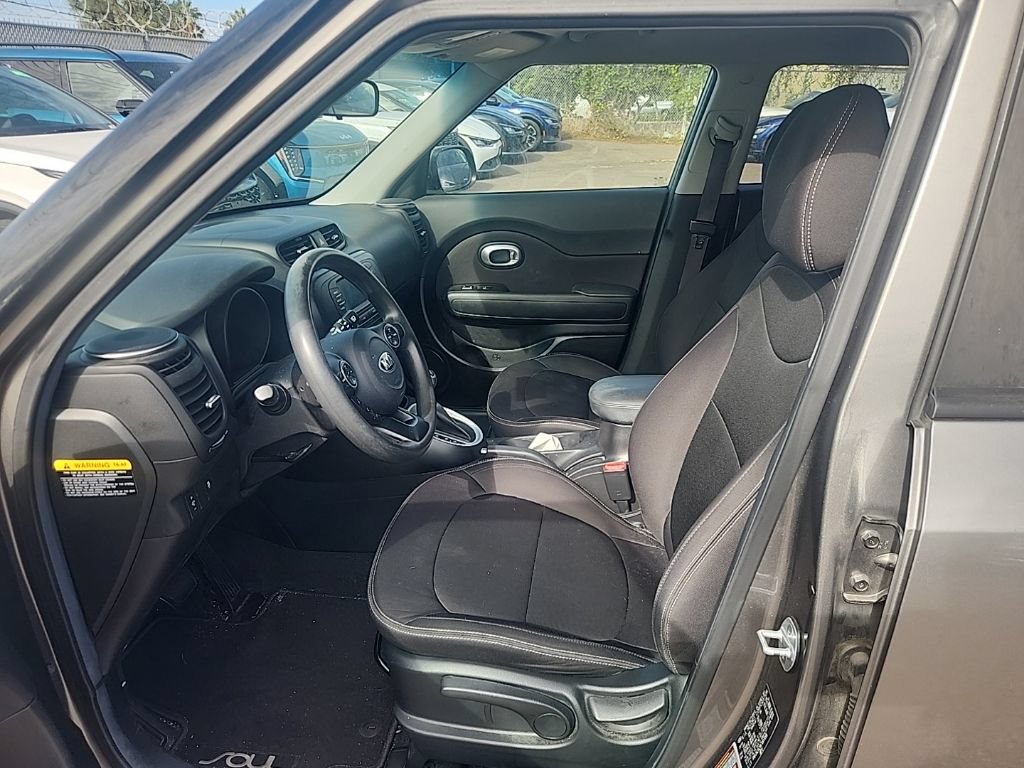 Used 2019 Kia Soul FWD image 19