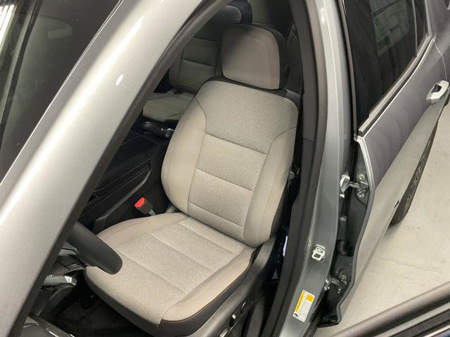New 2026 Chevrolet Traverse LT w/ Sun and Wheel Package image 10