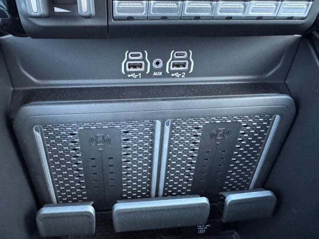 New 2026 RAM 3500 Big Horn AWD/4WD image 35