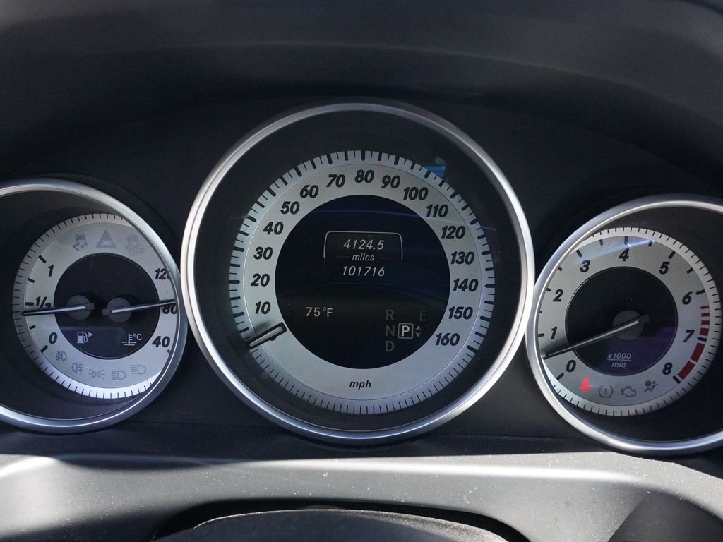 Used 2015 Mercedes-Benz E 350 4MATIC Sedan image 39