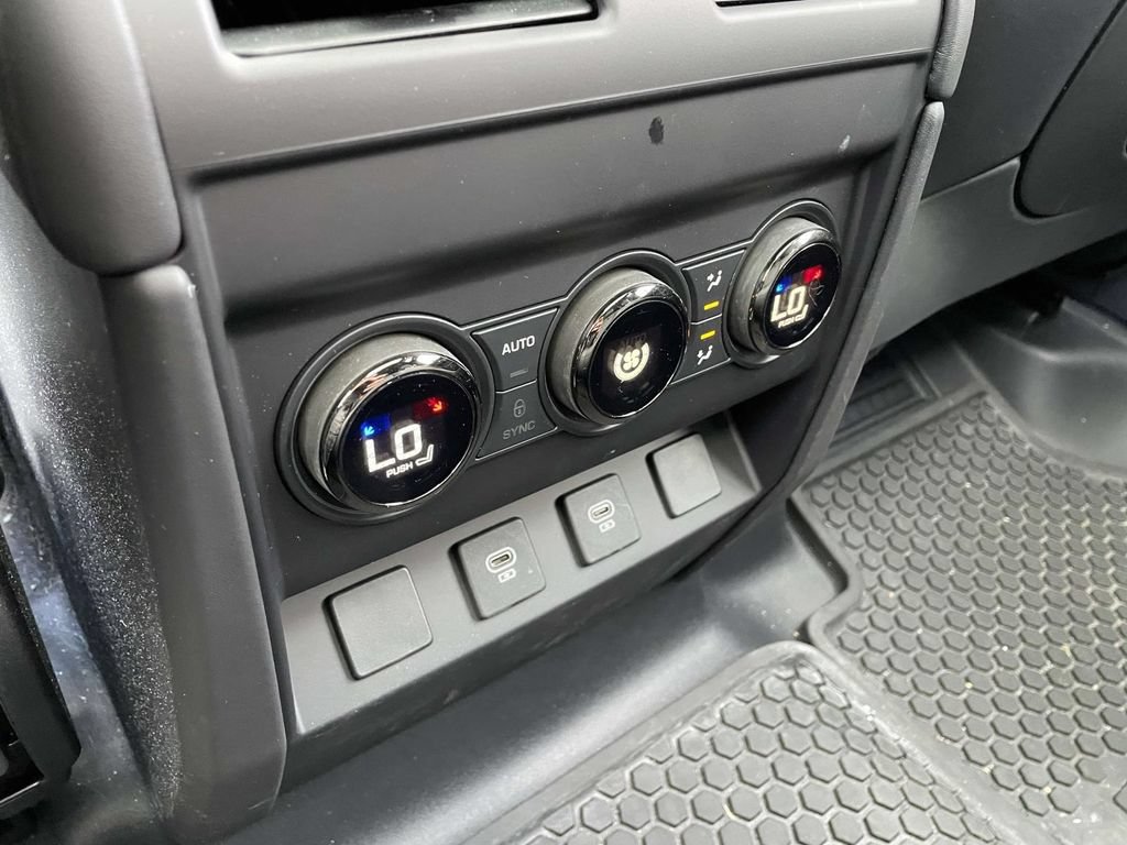 Certified 2025 Land Rover Defender 110 AWD/4WD image 21