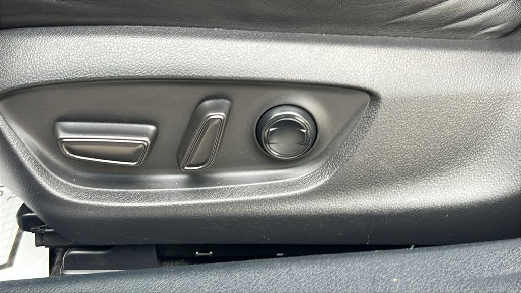 Certified 2022 Toyota Avalon XLE FWD image 15