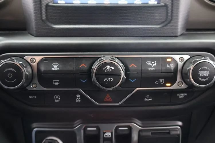 Used 2022 Jeep Wrangler Unlimited Sport AWD/4WD image 28