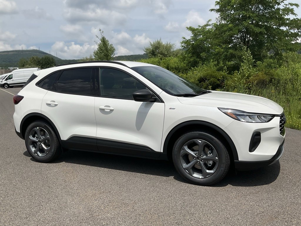 New 2025 Ford Escape ST-Line w/ Equipment Group 301A