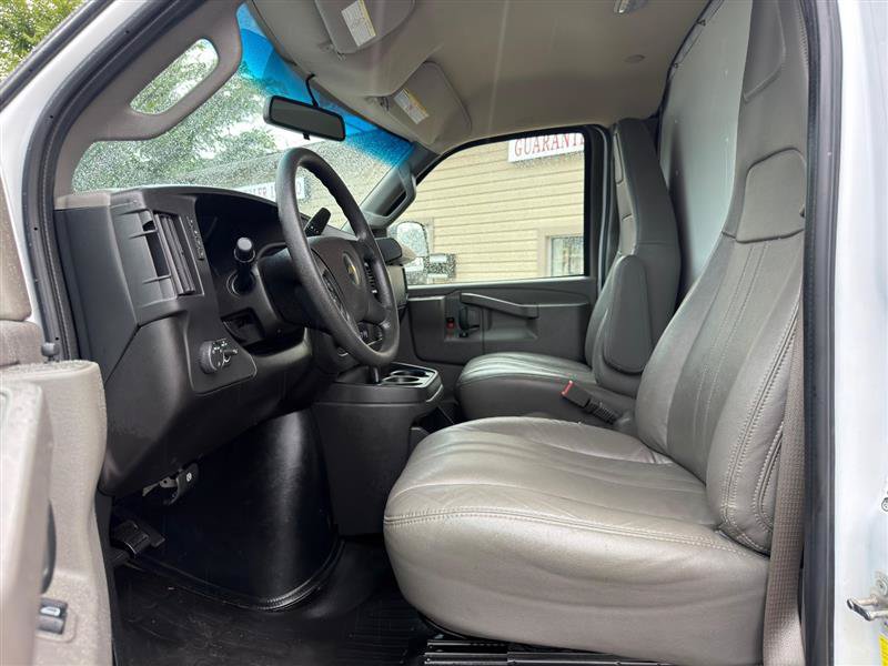 Used 2024 Chevrolet Express 3500 w/ Power Convenience Package RWD image 17