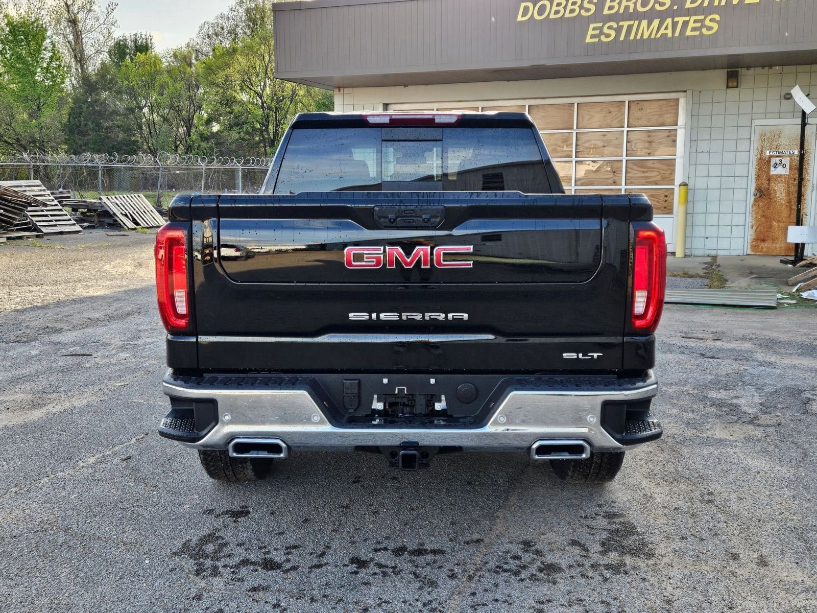 New 2026 GMC Sierra 1500 SLT w/ SLT Premium Plus Package AWD/4WD image 5