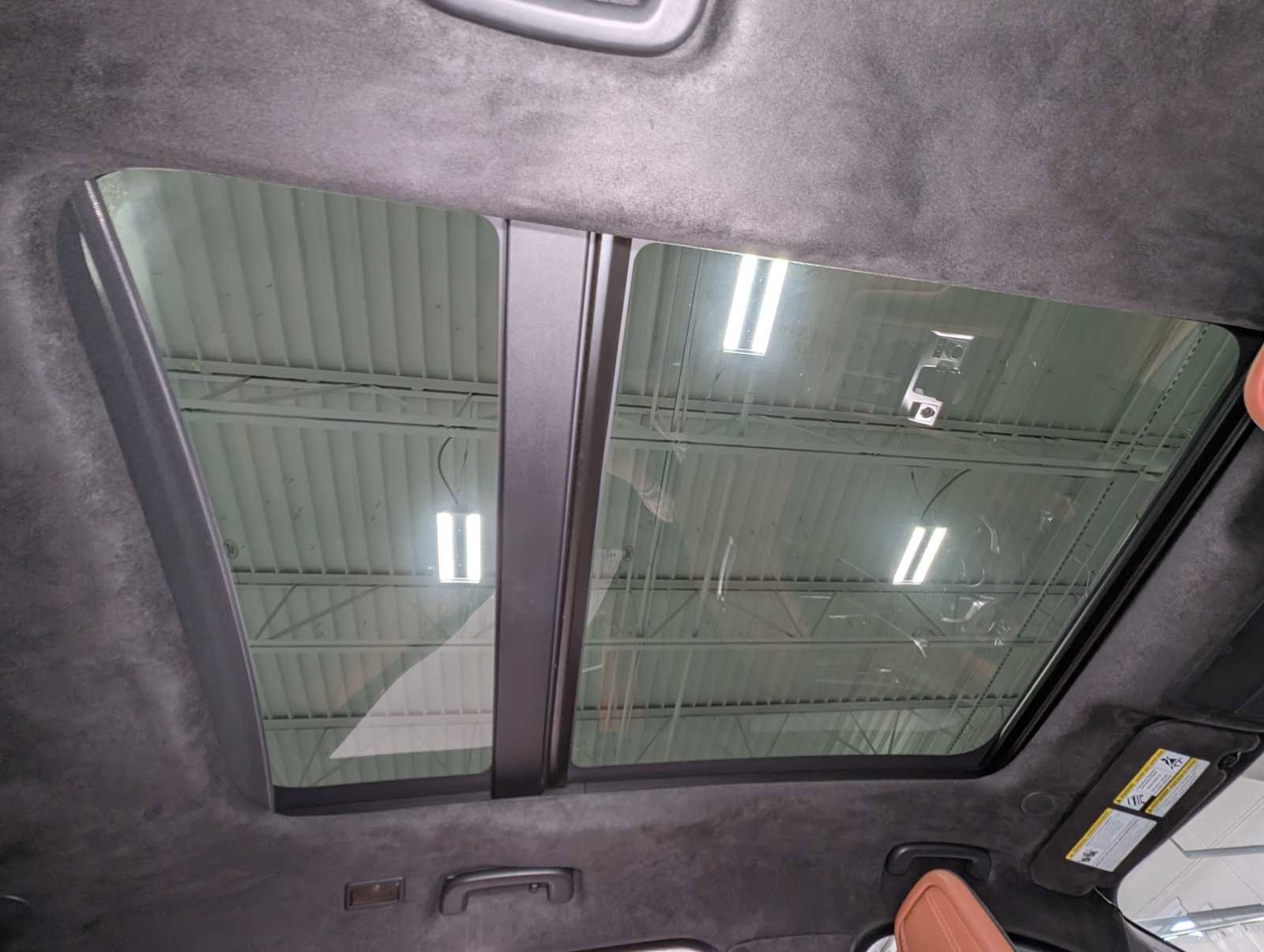 Used 2021 Jaguar F-PACE SVR image 17