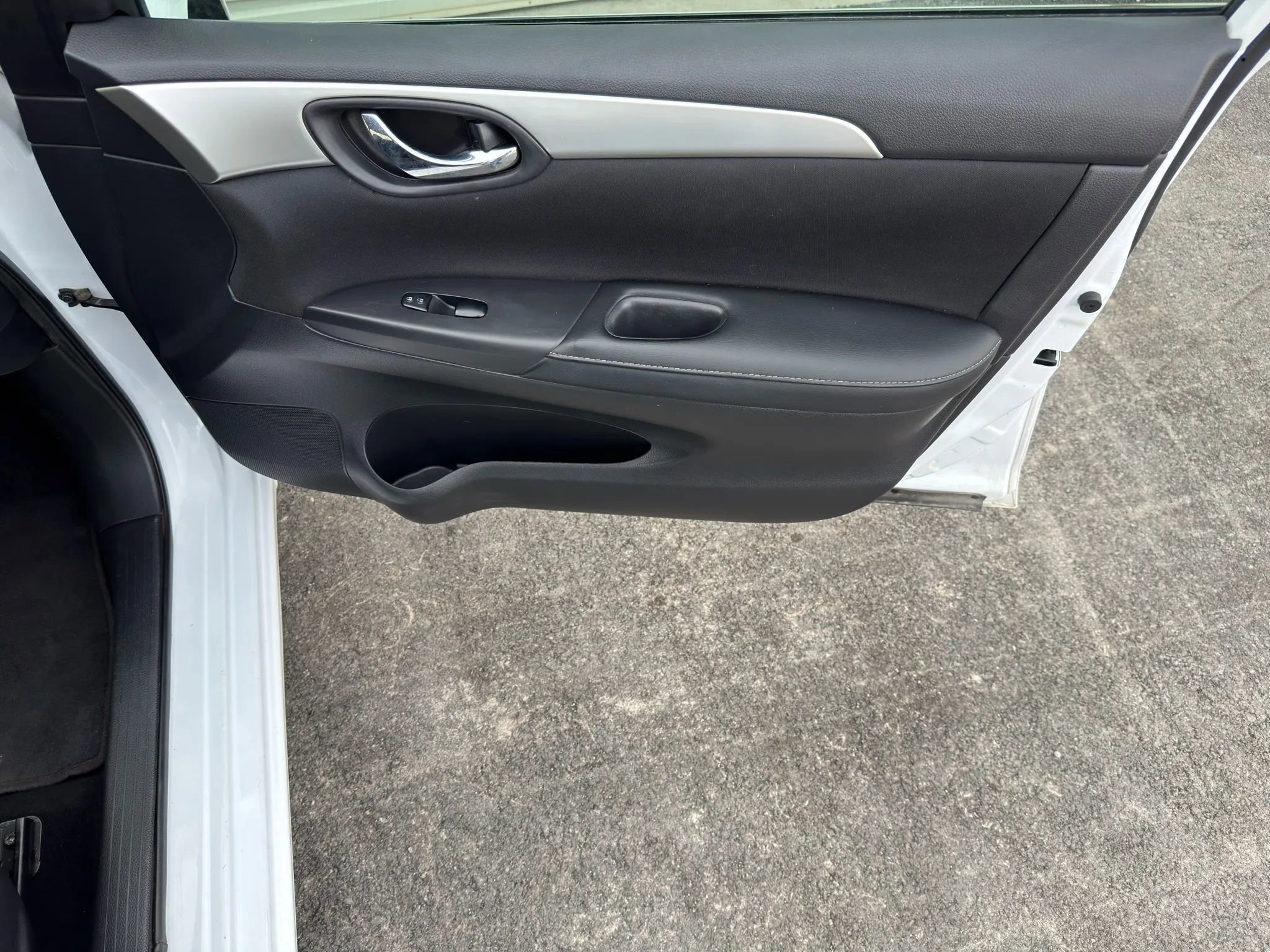 Used 2018 Nissan Sentra S image 14