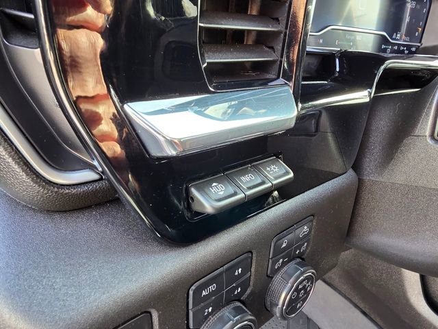 Used 2024 Chevrolet Silverado 3500 High Country w/ High Country Premium Package image 20