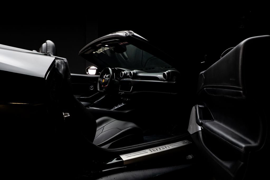 Used 2019 Ferrari Portofino RWD image 33
