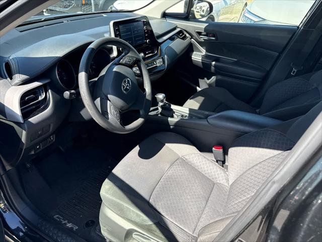 Used 2020 Toyota C-HR LE FWD image 5