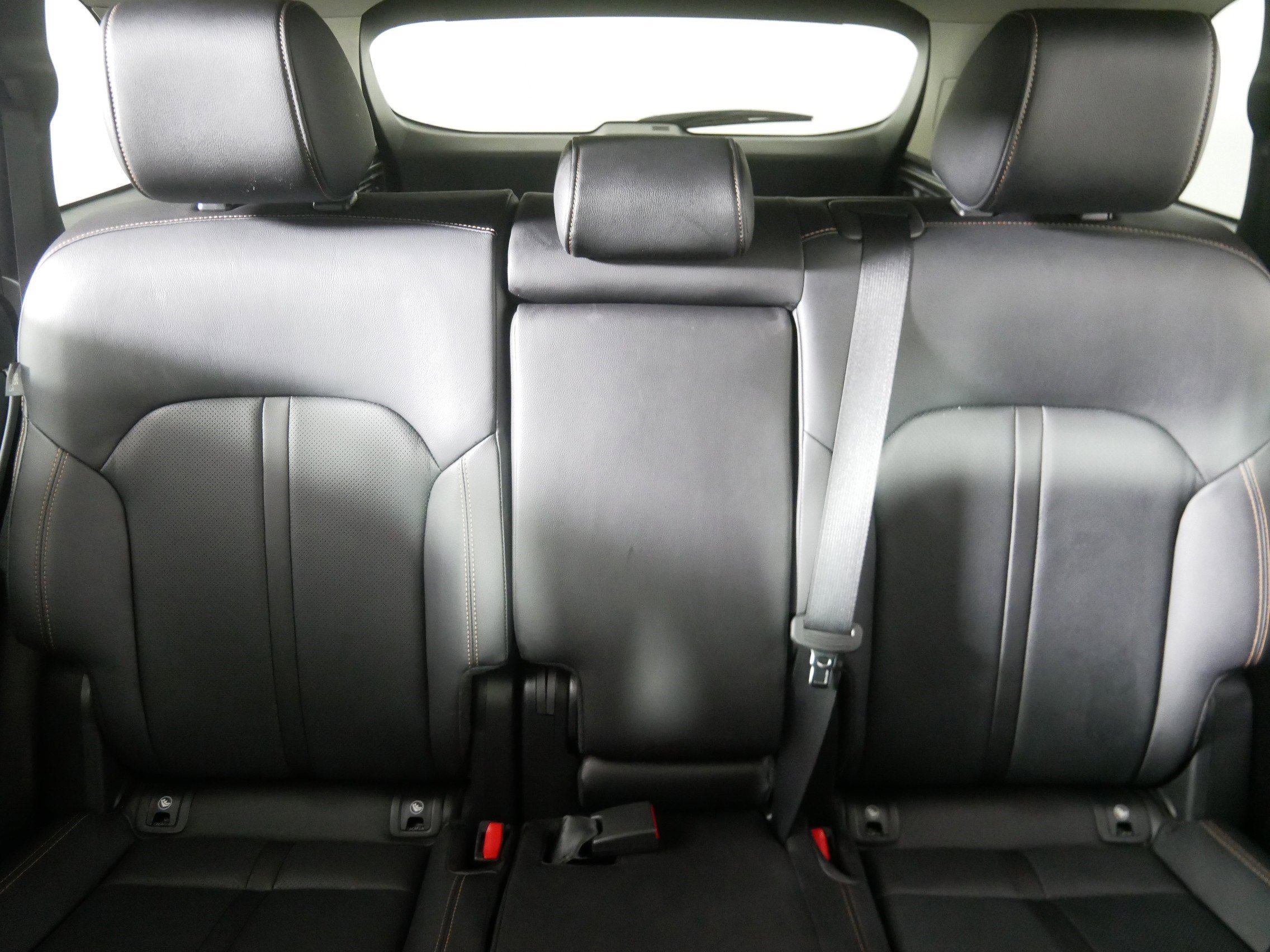 Certified 2025 MAZDA CX-70 3.3 Turbo w/ Preferred Package image 13