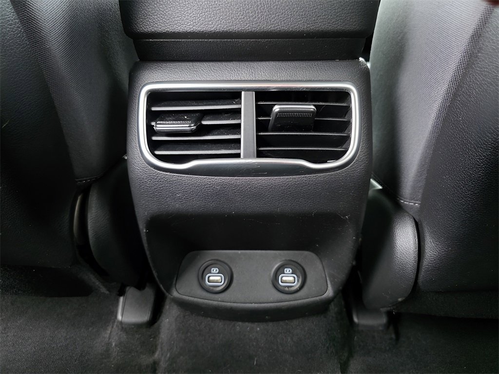 Used 2023 Hyundai Santa Fe SEL image 17