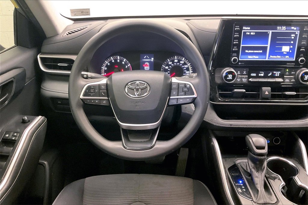 Used 2022 Toyota Highlander L image 4