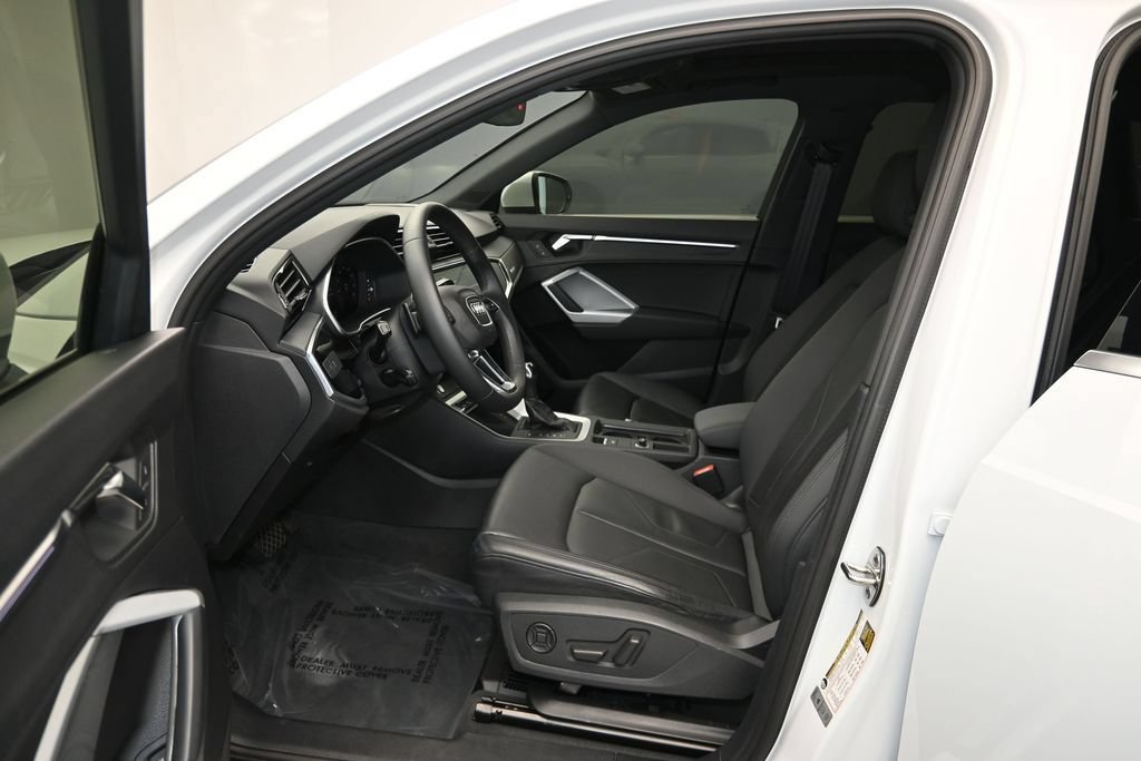 Used 2022 Audi Q3 2.0T Premium Plus w/ Premium Plus Package AWD/4WD image 13