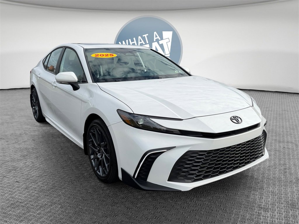 Used 2025 Toyota Camry SE