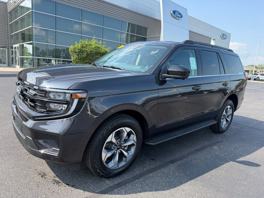 New 2027 Ford Expedition Active AWD/4WD image 2