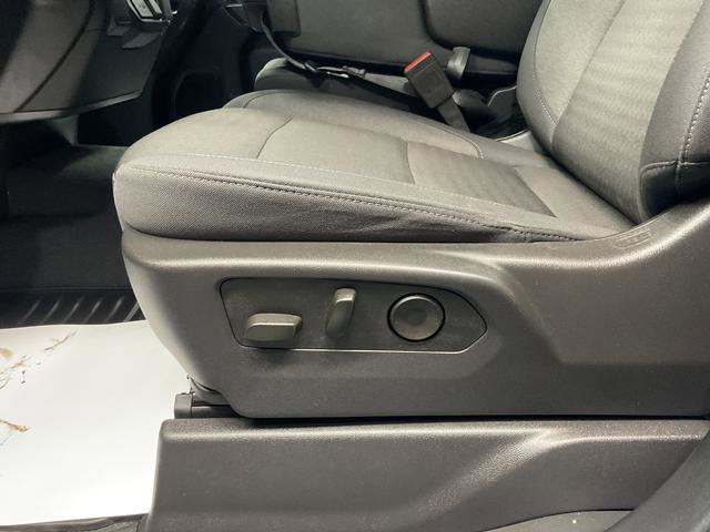 Used 2025 Chevrolet Silverado 1500 Custom image 12