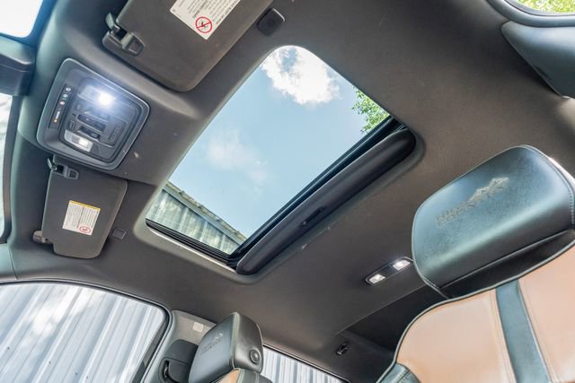 Used 2022 Chevrolet Silverado 3500 High Country image 21