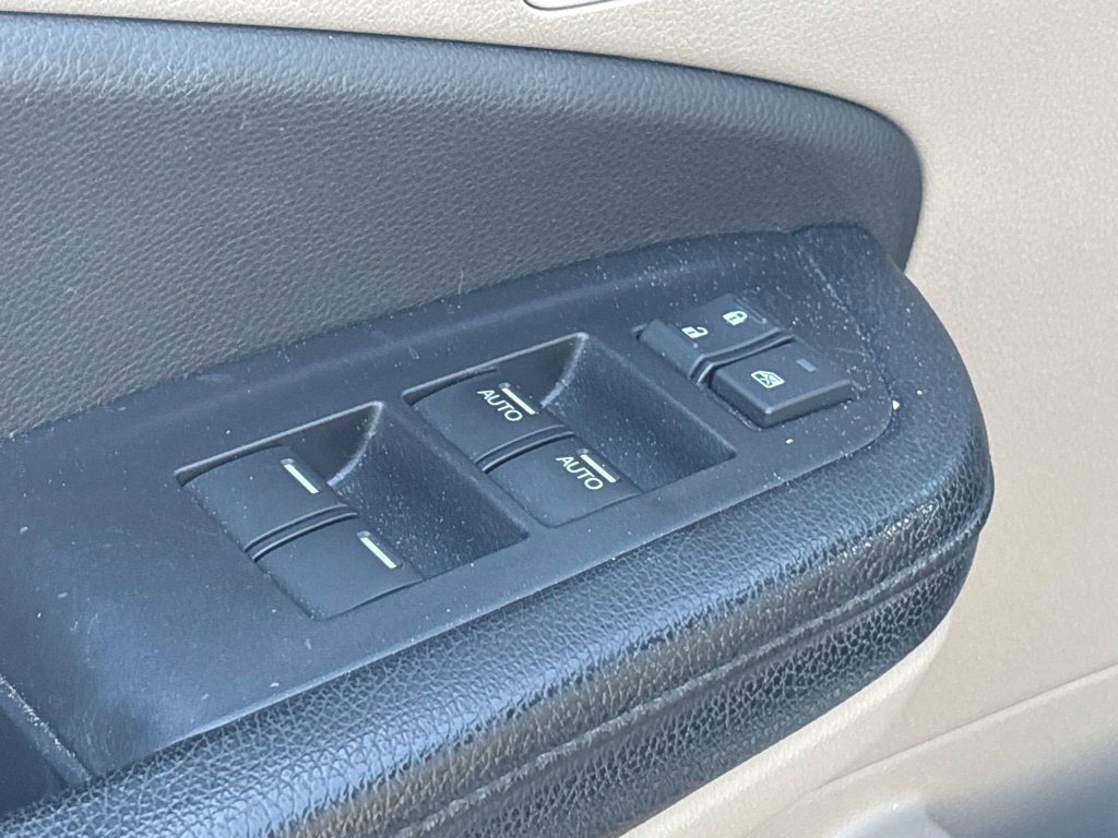 Used 2017 Honda Pilot Touring image 12