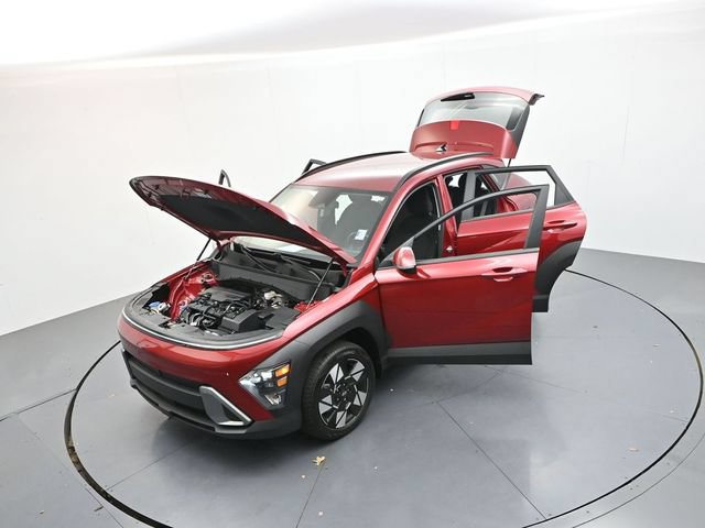 Used 2025 Hyundai Kona SEL AWD/4WD image 45